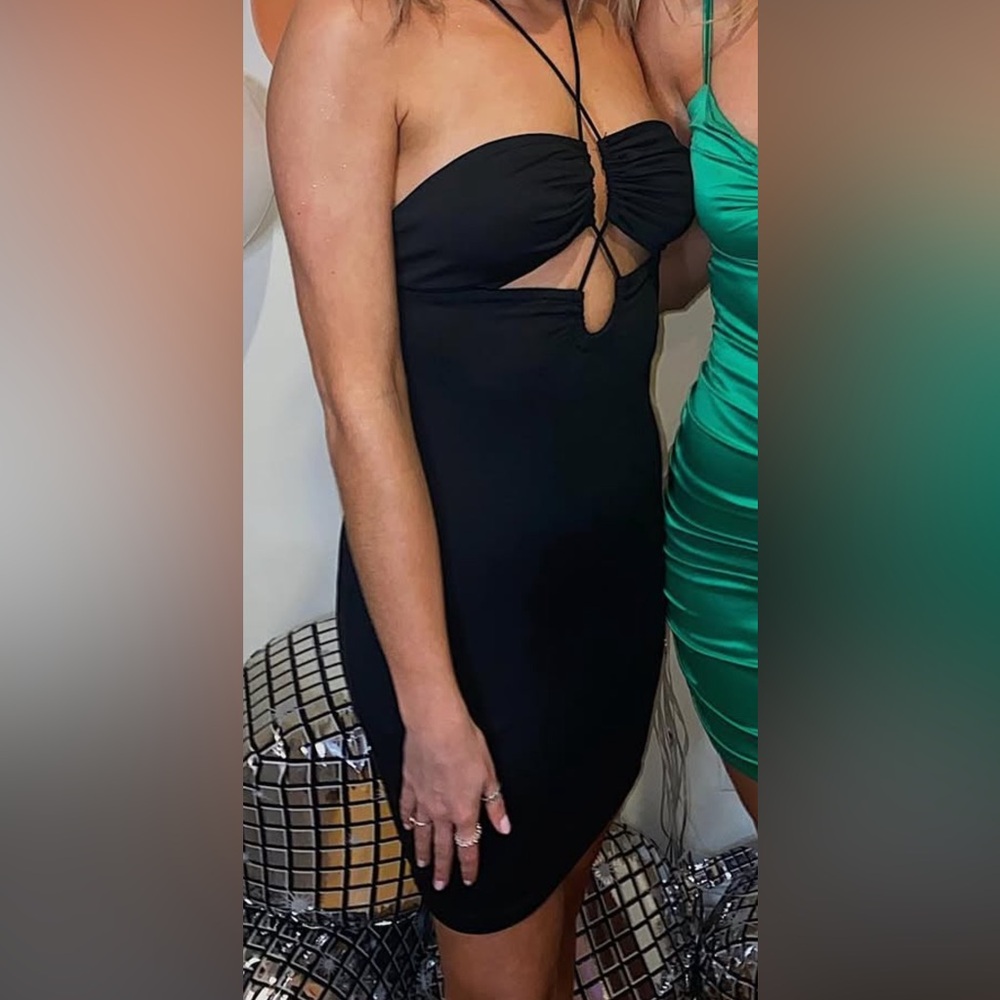 Elegant Black Strapless Dress